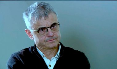 Geert Vanden Bossche, virólogo: “Si continuamos vacunando, el virus va a mutar en algo muy infeccioso y virulento”