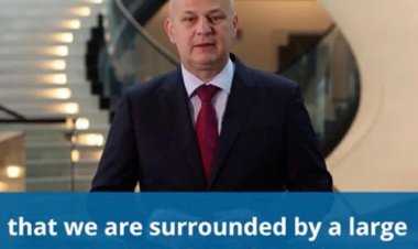 UE dirigida por ‘psicópatas’ quieren entregar nuestros datos médicos a la ‘mafia farmacéutica’, dice eurodiputado croata