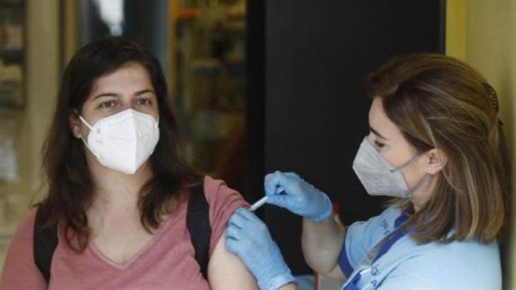 Córdoba registra un caso de hepatitis aguda como el primer efecto adverso grave de la vacuna Pfizer