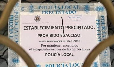 Agentes de policía se convierten, nuevamente, en sicarios de un gobierno dictatorial a propósito de las luces de los escaparates