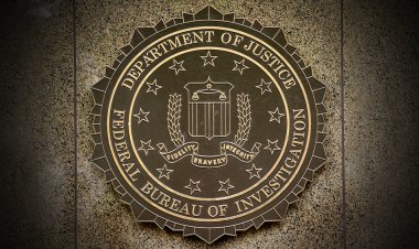 Legisladores republicanos piden disolver el FBI