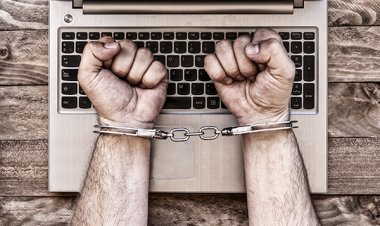 Klaus Schwab están reclutando guerreros de la información