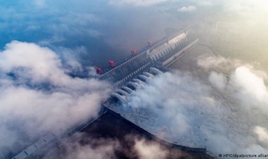 China siembra nubes para refrescar la ola de calor más larga en seis décadas