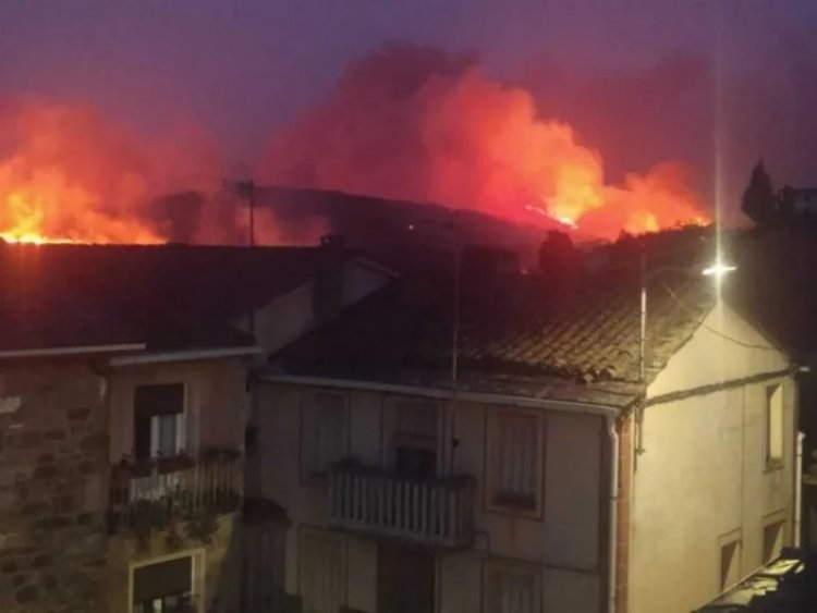 España arde por sus cuatro costados: en lo físico, en lo político, en lo moral y en lo económico