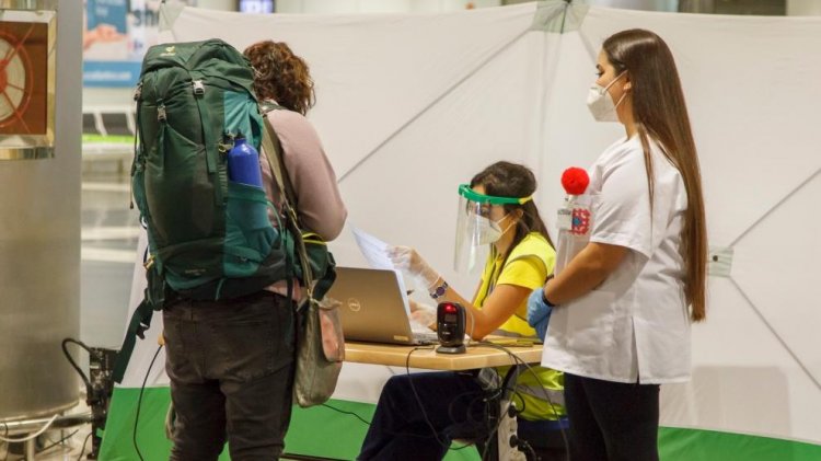 España elimina este martes los controles Covid en sus aeropuertos y puertos internacionales