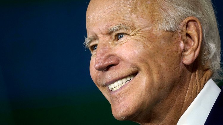 Biden pide que la biología natural se programe como computadoras