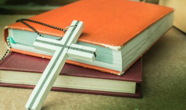 Prohíben los símbolos cristianos en el puesto de trabajo