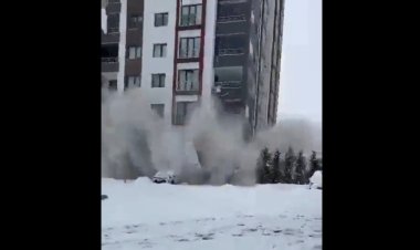 Los sobrevivientes continúan siendo sacados de los escombros tras el terremoto masivo en Turquía y Siria