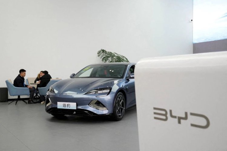 El motor de automóviles eléctricos de China, liderado por BYD, deja atrás a las marcas globales