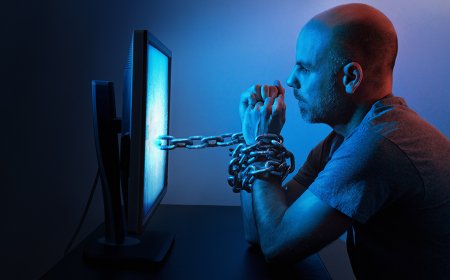 TIRANÍA a través de la CENSURA