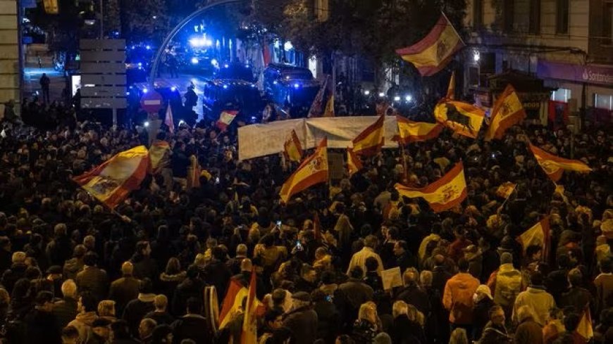 Pedro Sánchez planea prohibir las manifestaciones en Ferraz con un nivel 4 y 5 terrorista y detener a quien le haga falta