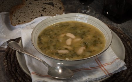 Caldo Gallego