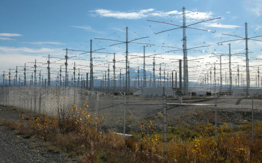 Un informante de HAARP admite que el huracán Milton es parte de un complot de "guerra climática" para "colapsar la sociedad"