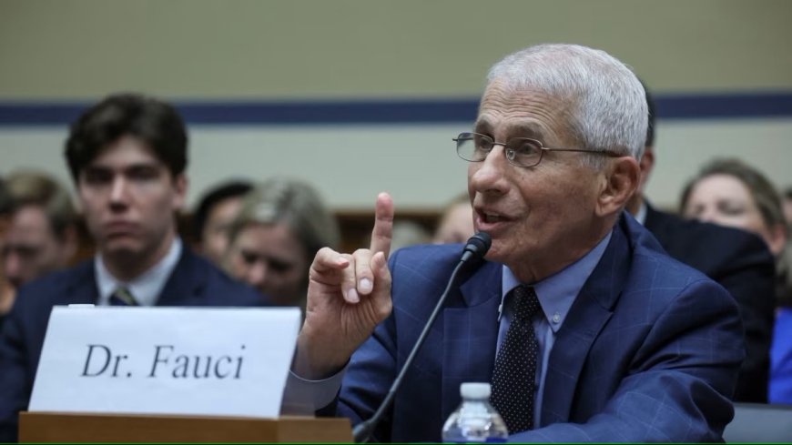 Trump ordena juicios militares por "crímenes de guerra" contra Fauci y otros "traidores del Foro Económico Mundial"