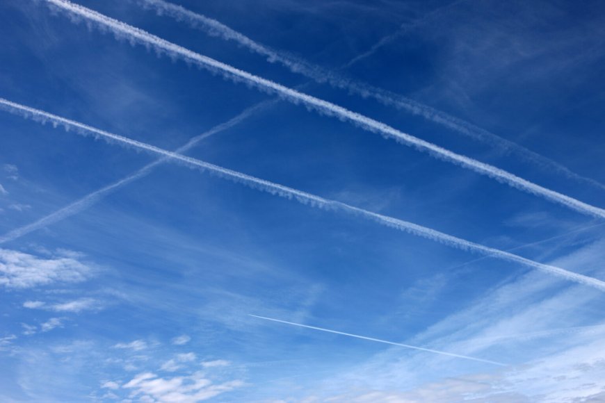 Trump lanza un grupo de trabajo sobre estelas químicas con poder para arrestar a los "criminales de geoingeniería"