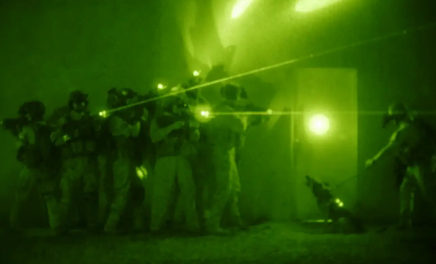 Biolaboratorios y servidores ROTHSCHILD destrozados