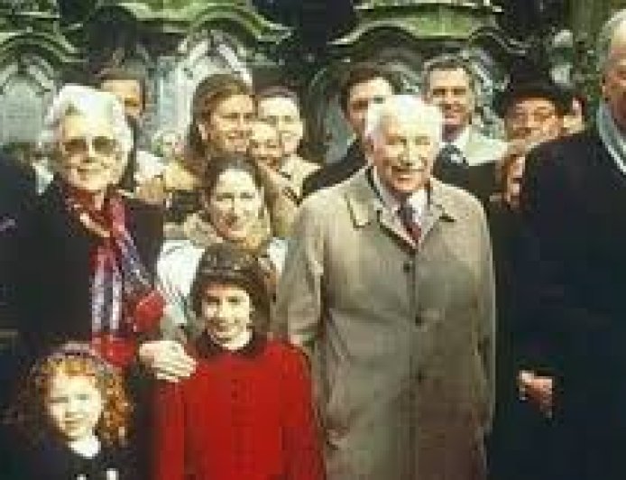 ¿Quién es el jefe de los Rothschild y son judíos?