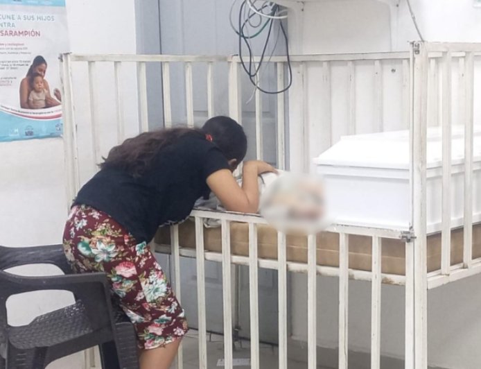 Una bebé de seis meses murió luego de ser vacunada