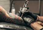 Las tintas de tatuajes contienen metales pesados toxicos